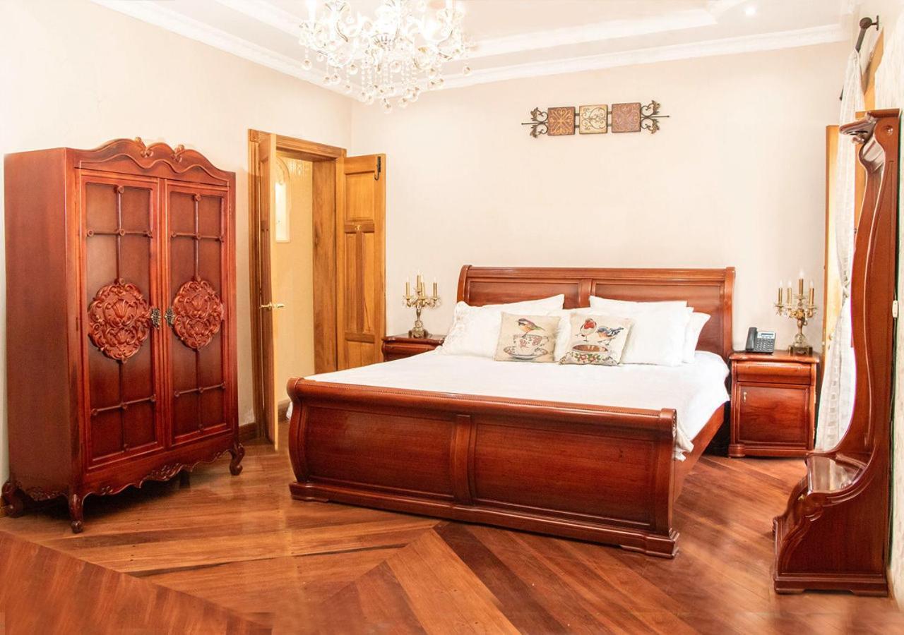 Hotel Boutique Casa Ruth En Cuenca Eksteriør billede