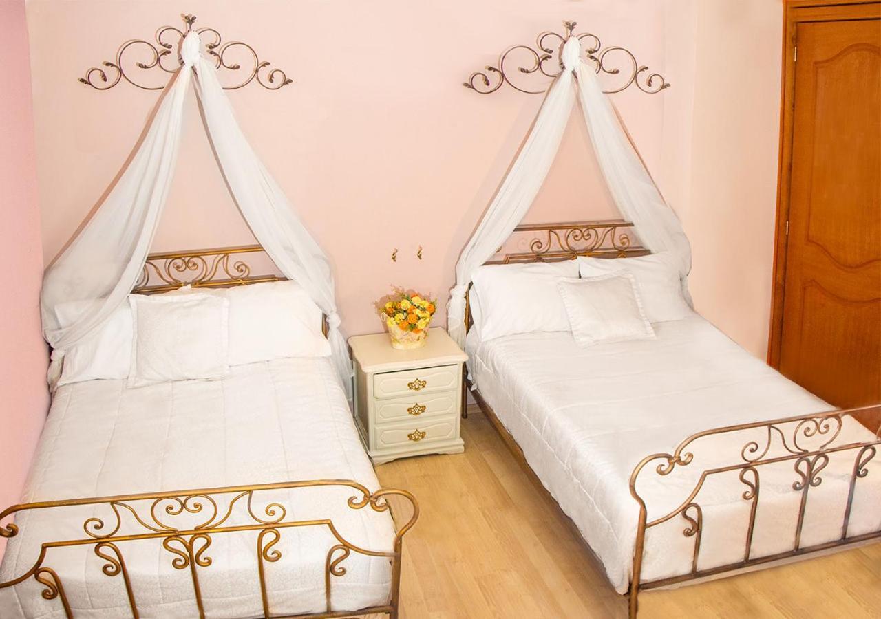 Hotel Boutique Casa Ruth En Cuenca Eksteriør billede
